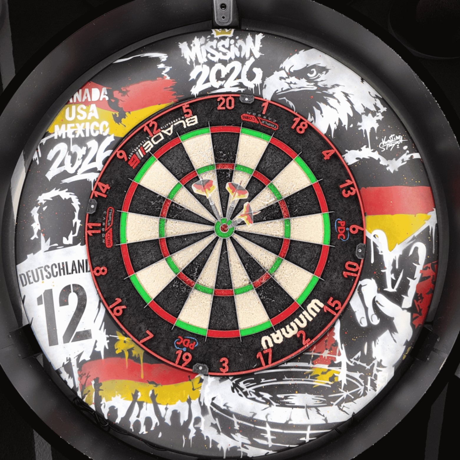 Fertiger Surround montiert am Dartboard